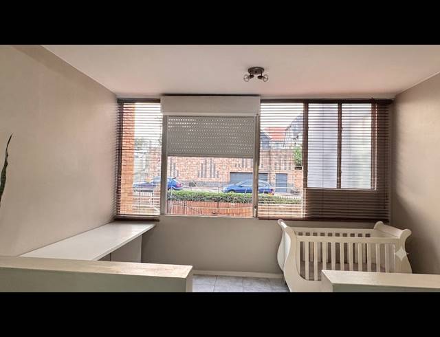 1.5 BEDROOM APARTMENT FOR SALE IN MORNINGSIDE